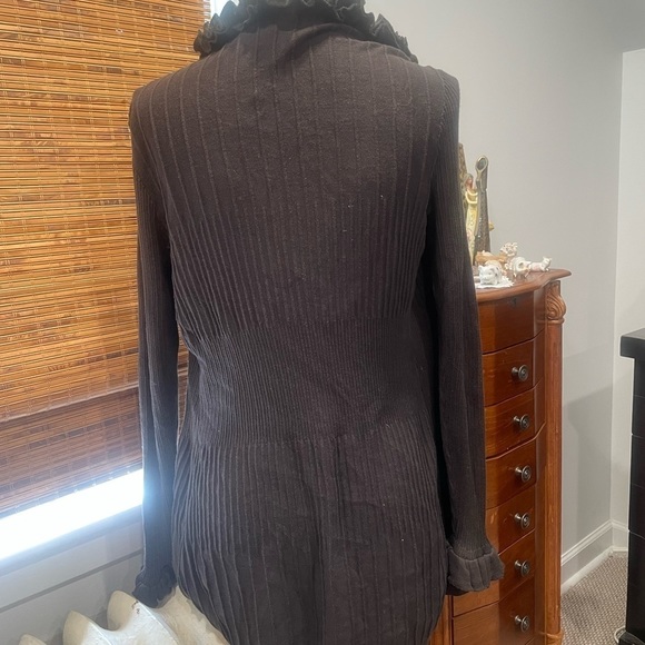 RUFFLE BUTTON DOWN SWEATER - Picture 5 of 6